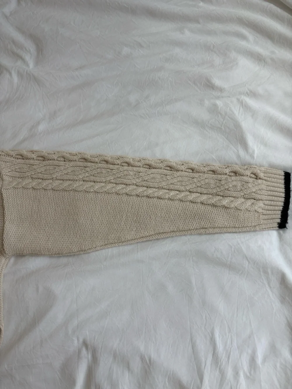 Topshop Cream Cable Knit V-Neck Sweater with Navy Blue and Orange Brown Trim - Picture 4 of 6